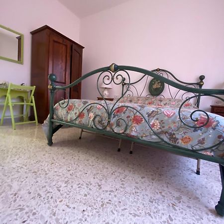 B&B Poseidon Φιουμιτσίνο Εξωτερικό φωτογραφία